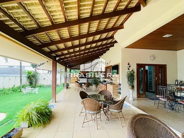 Sobrado com 741m² 4 quartos e 6 banheiros, à venda, no bairro Jardins Madri em Goiânia