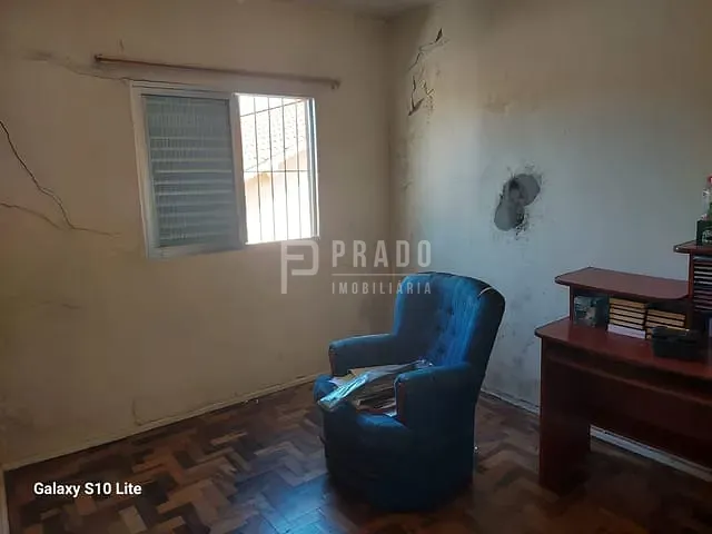 Sobrado com 118m² 4 quartos e 2 banheiros, à venda, no bairro Centro em Pelotas