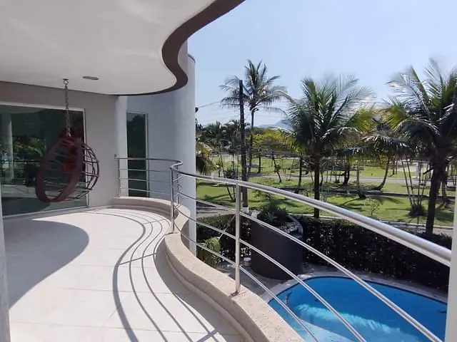 Sobrado com 433m² 5 quartos e 5 banheiros, à venda, no bairro Boracéia em São Sebastião
