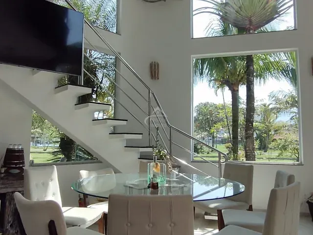Sobrado com 433m² 5 quartos e 5 banheiros, à venda, no bairro Boracéia em São Sebastião