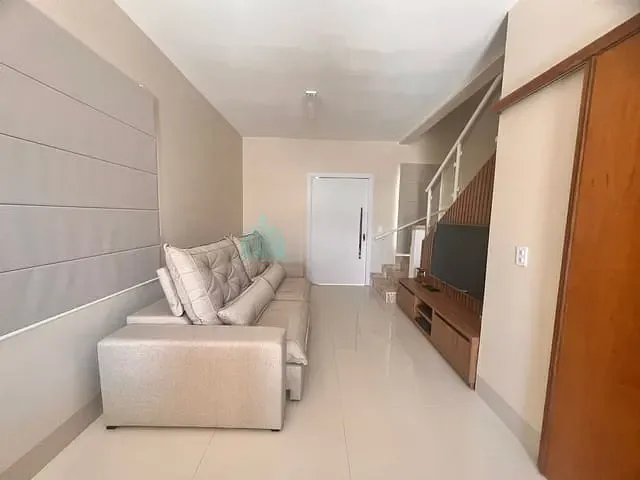 Sobrado 2 quartos e 2 banheiros, à venda, no bairro Residencial Pôr do Sol em Catalão