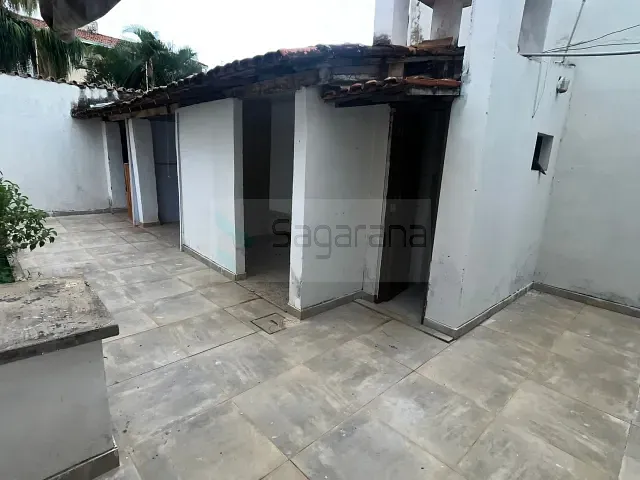 Sobrado com 371m² 7 quartos e 5 banheiros, à venda, no bairro São Francisco em Patrocínio
