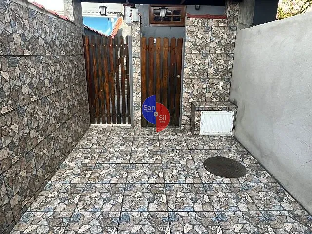 Sobrado 1 quarto e 1 banheiro, à venda, no bairro Jardim da Paz (Guia de Pacobaíba) em Magé
