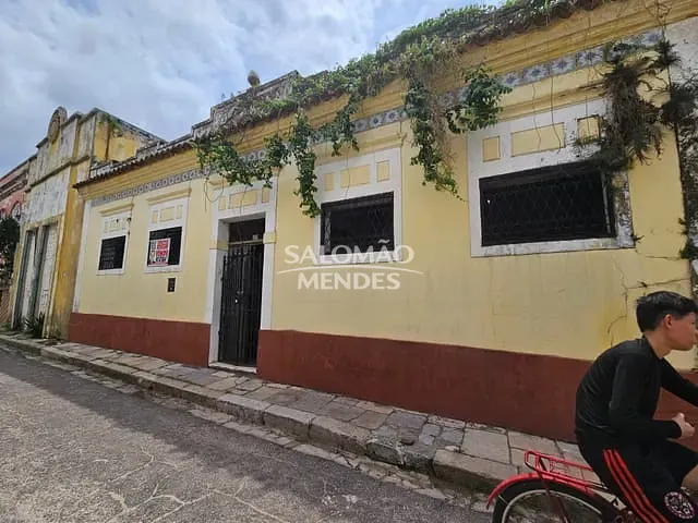 Sobrado à venda, no bairro Cidade Velha em Belém