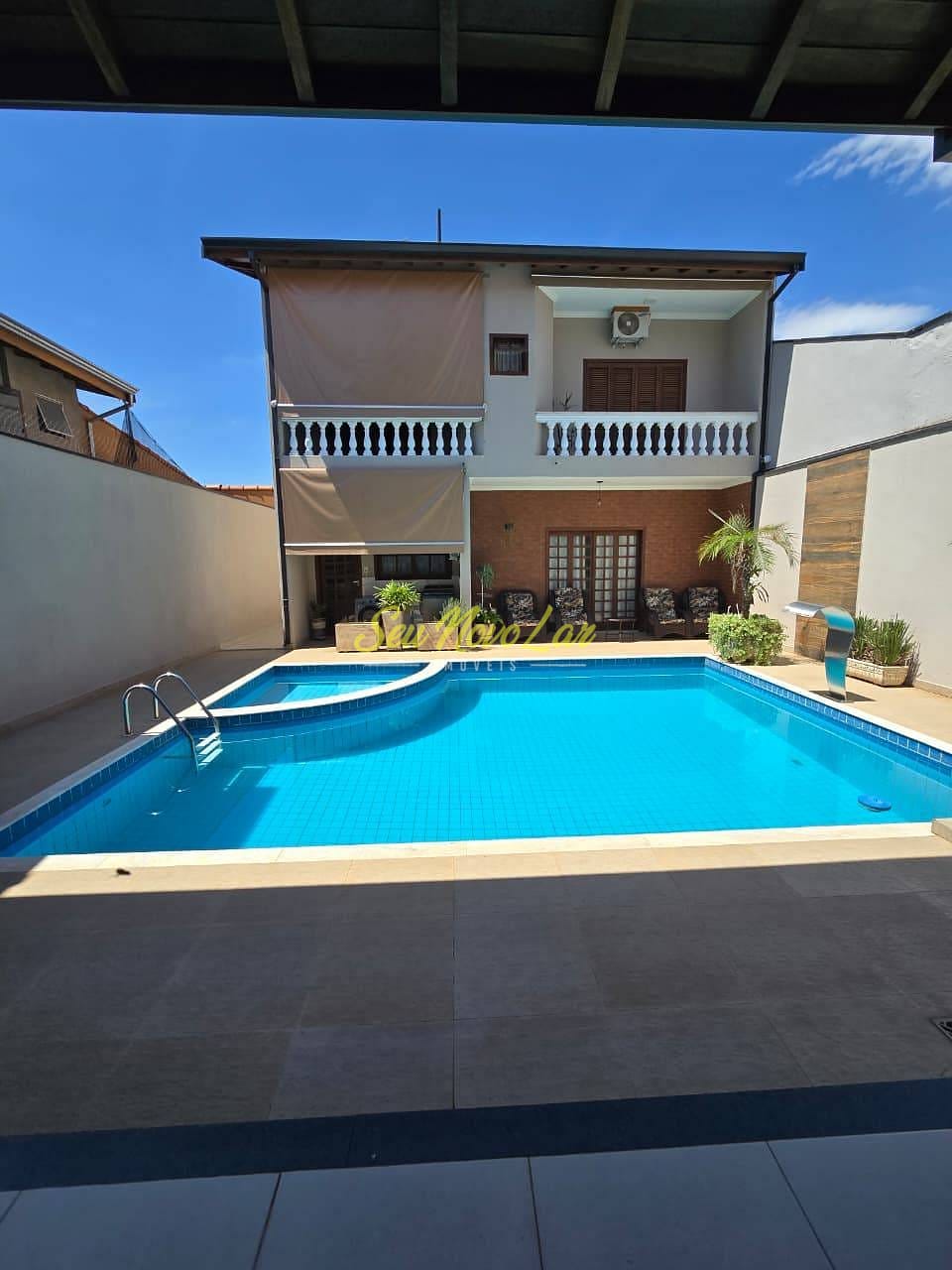 Sobrado, 3 quartos, 228 m² - Foto 1