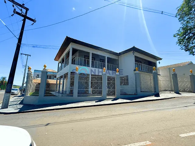 Sobrado 4 quartos e 7 banheiros, para alugar, no bairro Centro em Tomazina