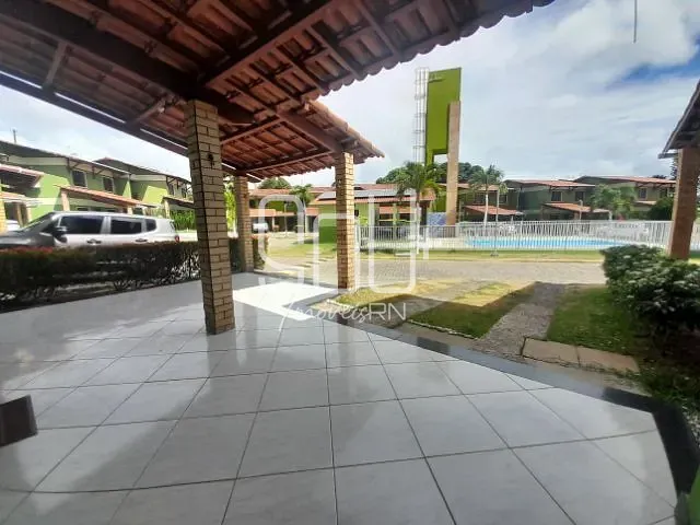 Sobrado 3 quartos e 4 banheiros, à venda, no bairro Nova Parnamirim em Parnamirim