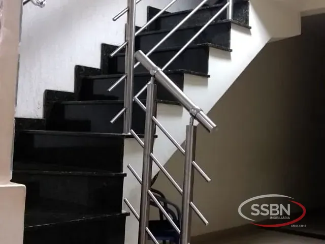 Sobrado com 150m² 4 quartos e 3 banheiros, à venda, no bairro Jardim Santa Rosa em Nova Odessa
