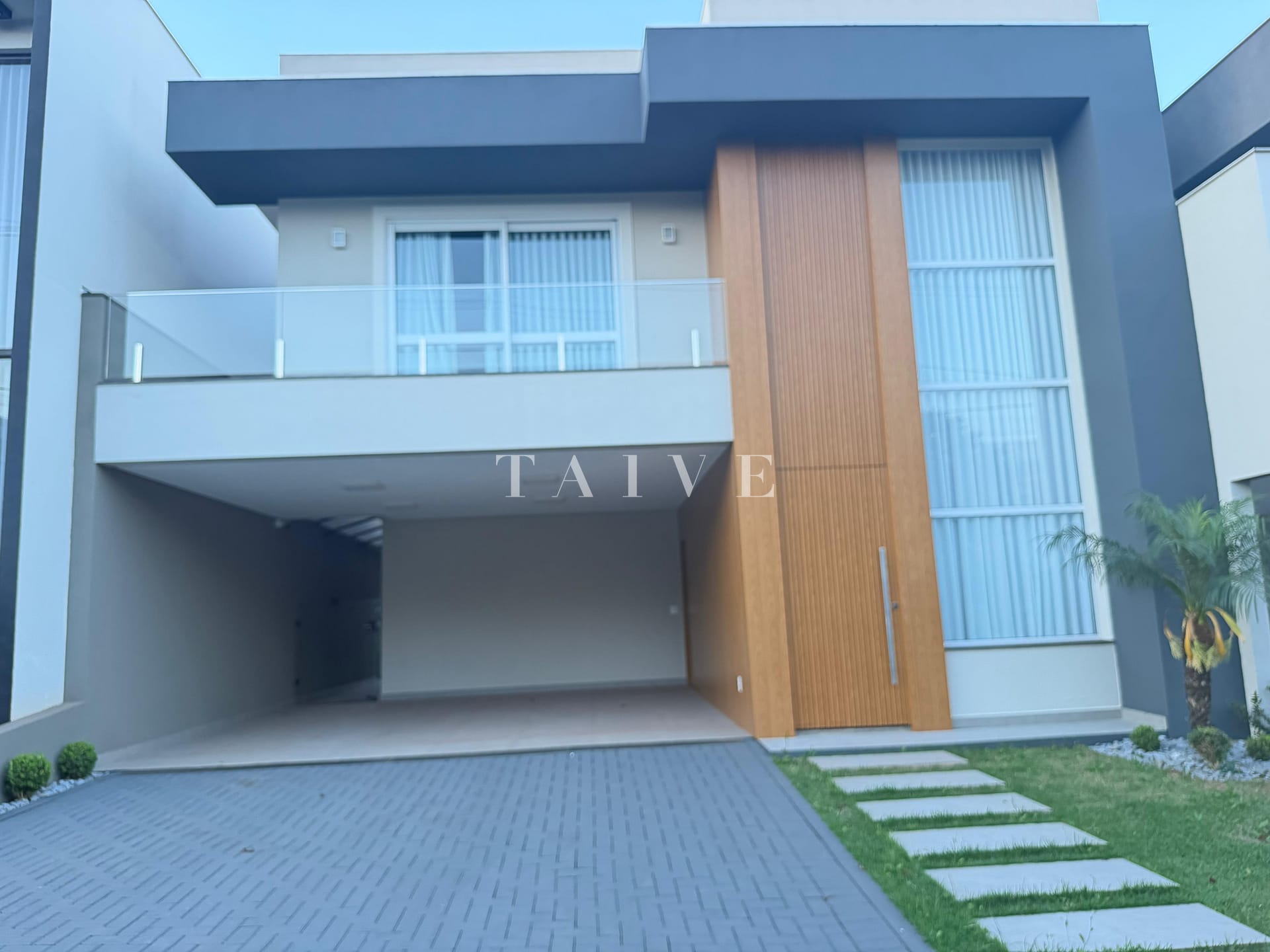 Casa, 3 quartos, 195 m² - Foto 1