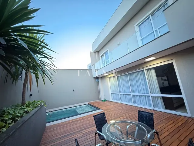 Casa com 250m² 3 quartos e 4 banheiros, à venda, no bairro Ideal em Londrina