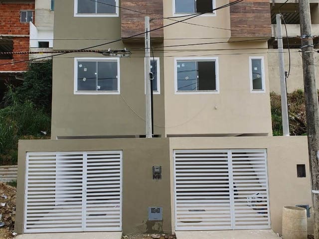 Sobrado com 60m² 2 quartos e 2 banheiros, à venda, no bairro Campo Grande em Rio de Janeiro