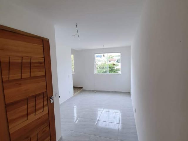 Sobrado com 60m² 2 quartos e 2 banheiros, à venda, no bairro Campo Grande em Rio de Janeiro