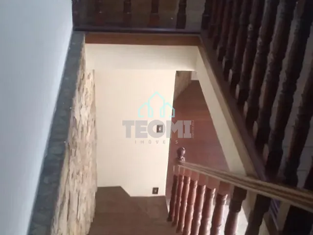 Sobrado com 240m² 3 quartos e 3 banheiros, à venda, no bairro Santa Luzia em Taubaté