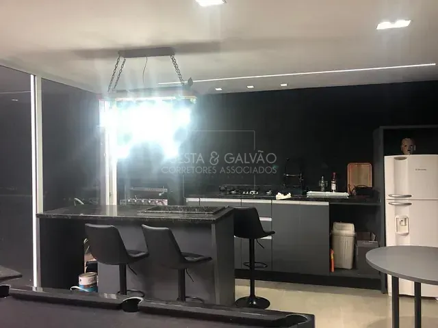 Sobrado 3 quartos e 4 banheiros, à venda, no bairro Costeira em Araucária