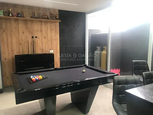 Sobrado 3 quartos e 4 banheiros, à venda, no bairro Costeira em Araucária