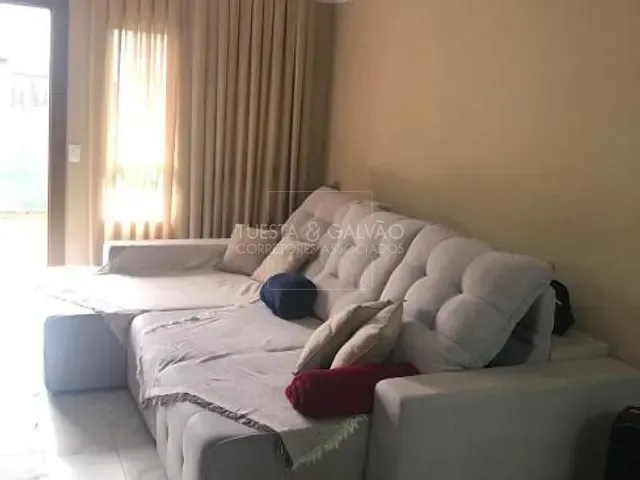 Sobrado 3 quartos e 4 banheiros, à venda, no bairro Costeira em Araucária
