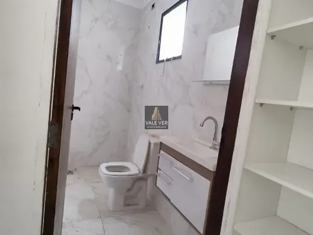 Sobrado com 250m² 3 quartos e 4 banheiros, à venda, no bairro Floresta em São José dos Campos