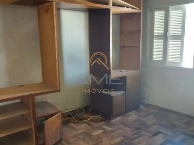 Sobrado com 117m² 4 quartos e 2 banheiros, à venda, no bairro Centro em Pelotas