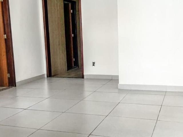 Sobrado com 105m² 3 quartos e 2 banheiros, à venda, no bairro Centro em Macaé