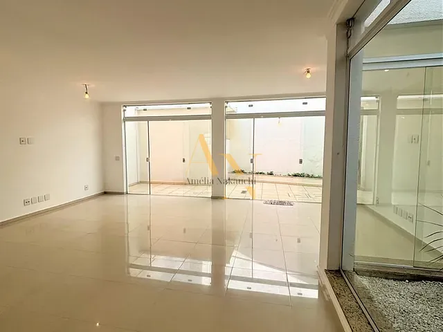 Sobrado com 162m² 3 quartos e 4 banheiros, à venda, no bairro Vila Gumercindo em São Paulo