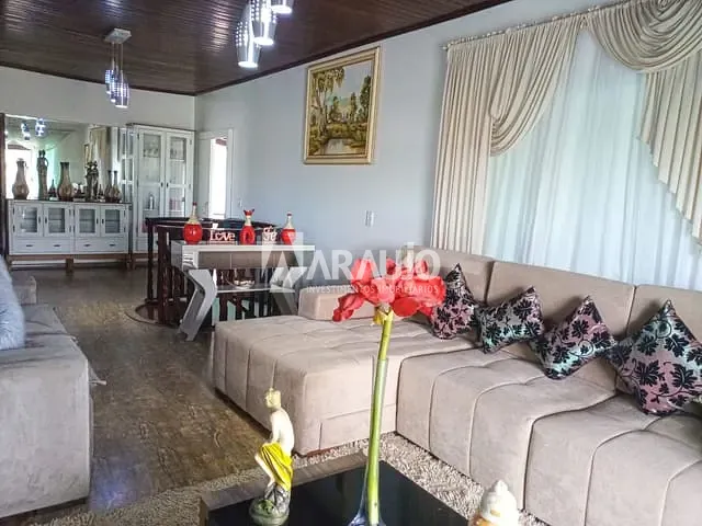 Sobrado com 289m² 3 quartos e 3 banheiros, à venda, no bairro Cordeiros em Itajaí