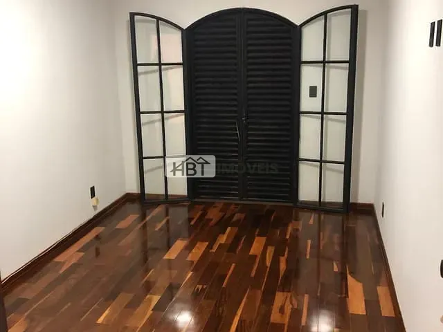 Sobrado com 384m² 4 quartos e 4 banheiros, à venda, no bairro Jardim América em Bauru
