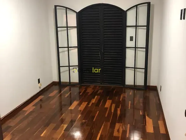 Sobrado com 384m² 4 quartos e 4 banheiros, à venda, no bairro Jardim América em Bauru