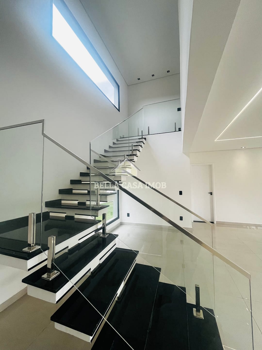 Sobrado à venda com 3 quartos, 280m² - Foto 3