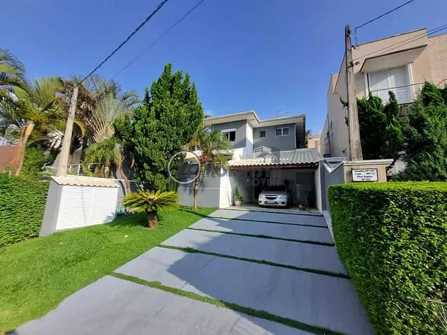 Sobrado 3 quartos e 2 banheiros, à venda, no bairro Parque Residencial Itapeti em Mogi das Cruzes