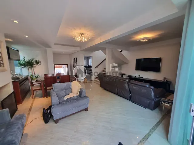 Sobrado 3 quartos e 2 banheiros, à venda, no bairro Parque Residencial Itapeti em Mogi das Cruzes