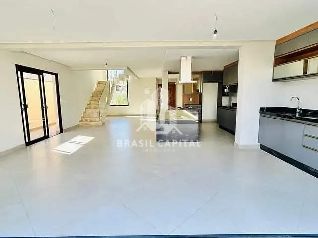 Sobrado com 360m² 3 quartos e 5 banheiros, à venda, no bairro Cajuru do Sul em Sorocaba