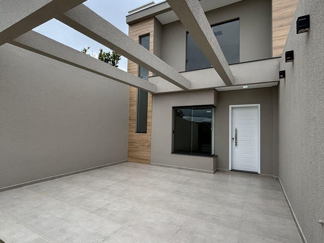 Sobrado com 136m² 3 quartos e 3 banheiros, à venda, no bairro Orfãs em Ponta Grossa