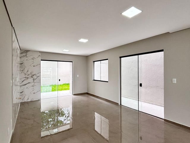 Sobrado com 136m² 3 quartos e 3 banheiros, à venda, no bairro Orfãs em Ponta Grossa