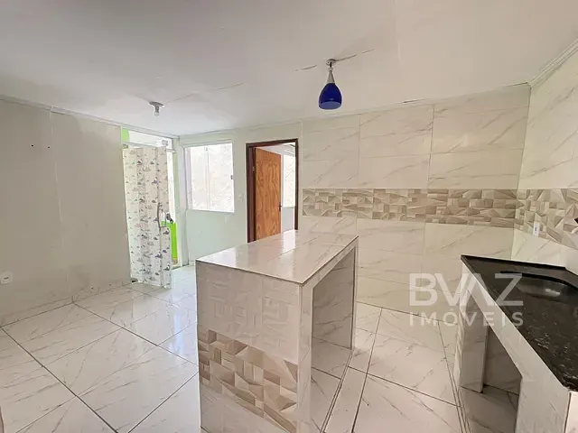 Sobrado 2 quartos e 1 banheiro, para alugar, no bairro Jardim Flamboyant em Cabo Frio