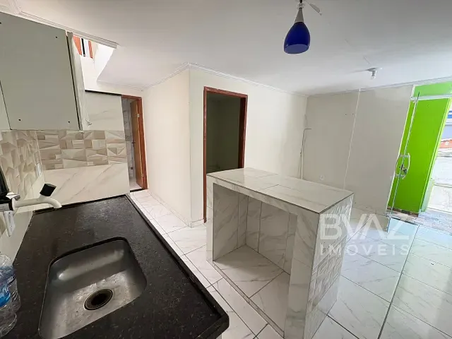 Sobrado 2 quartos e 1 banheiro, para alugar, no bairro Jardim Flamboyant em Cabo Frio