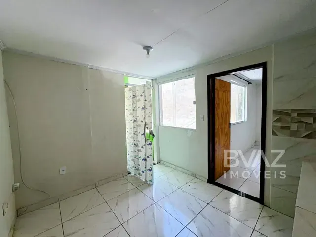 Sobrado 2 quartos e 1 banheiro, para alugar, no bairro Jardim Flamboyant em Cabo Frio