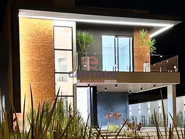 Sobrado com 352m² 3 quartos e 5 banheiros, à venda, no bairro Jardins Barcelona em Senador Canedo