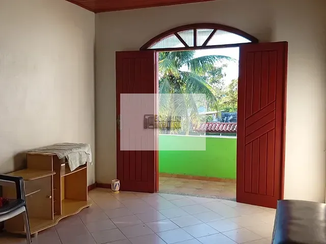 Sobrado 6 quartos e 3 banheiros, à venda, no bairro Aritaguá em Ilhéus