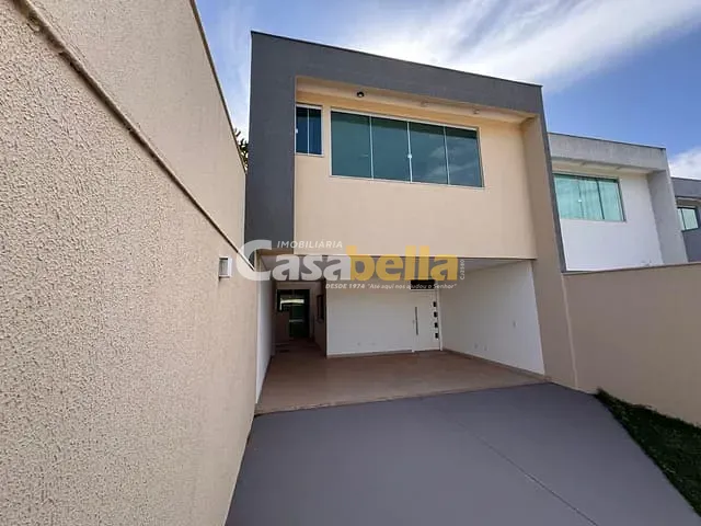Sobrado com 166m² 3 quartos e 4 banheiros, à venda, no bairro Cardoso Continuação em Aparecida de Goiânia