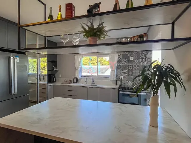 Sobrado 3 quartos e 2 banheiros, à venda, no bairro Tacca em Xanxerê
