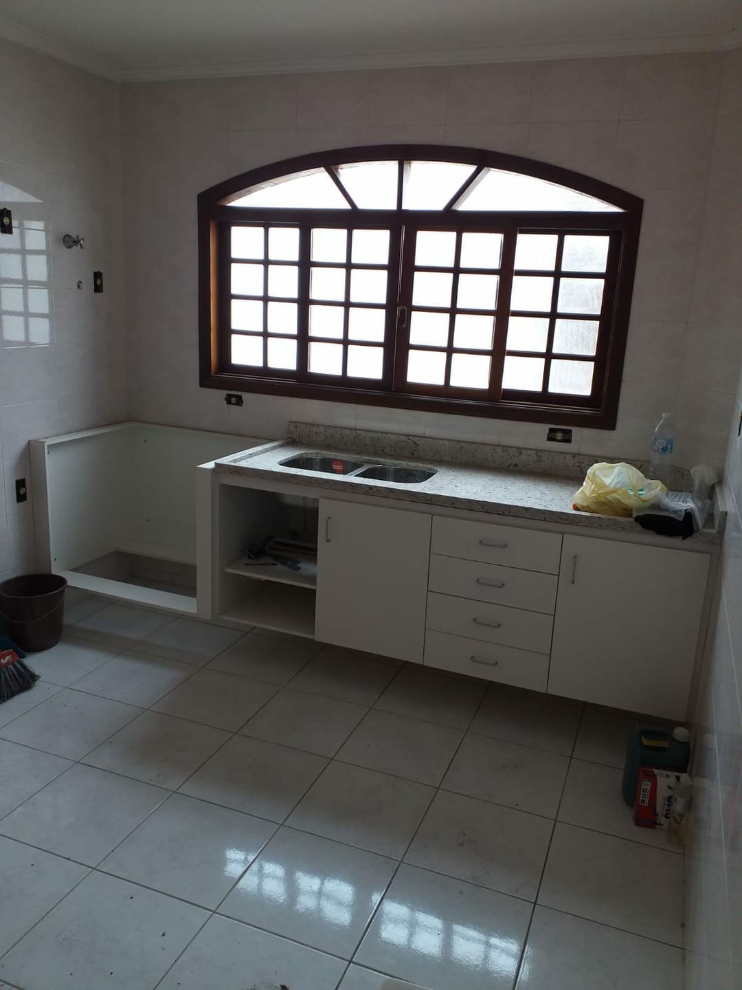 Sobrado à venda 3 Quartos, 1 Suite, 4 Vagas, 250M², Olímpico, São Caetano do Sul - SP