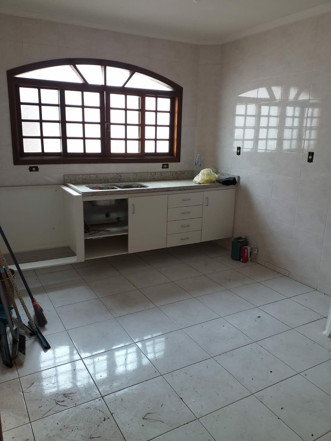 Sobrado à venda 3 Quartos, 1 Suite, 4 Vagas, 250M², Olímpico, São Caetano do Sul - SP