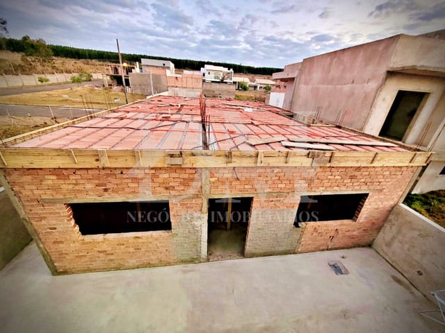 Sobrado 5 quartos e 5 banheiros, à venda, no bairro Passo Velho em Jaguariaíva