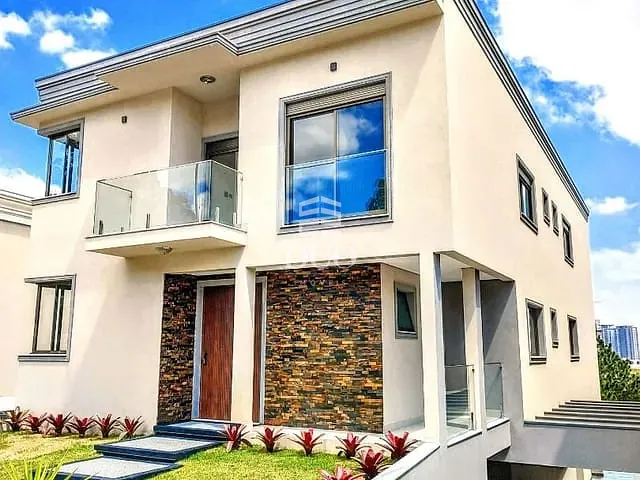Sobrado com 532m² 4 quartos e 2 banheiros, à venda, no bairro Tamboré em Barueri
