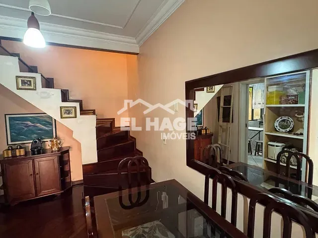 Sobrado com 90m² 3 quartos e 2 banheiros, à venda, no bairro Barra do Pari em Cuiabá