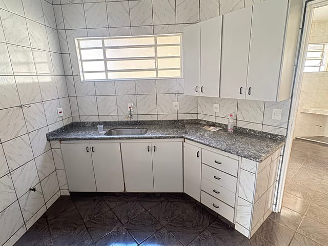 Sobrado com 350m² 3 quartos e 2 banheiros, à venda ou para alugar, no bairro Vila Doutor Laurindo em Tatuí