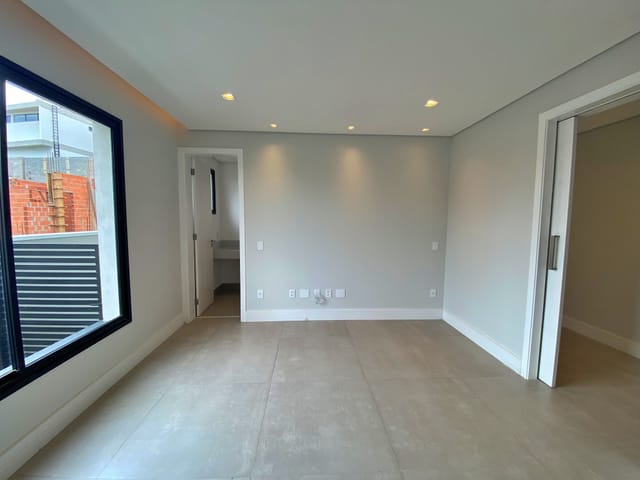 Foto do Sobrado - Extraordinária Casa no Alphaville Dom Pedro 3! | PATRIMONIZA SOLUÇÕES FINANCEIRAS E IMOBILIÁRIAS LTDA