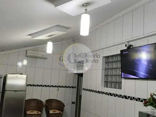 Sobrado 5 quartos e 3 banheiros, à venda, no bairro Jardim América em Capão do Leão