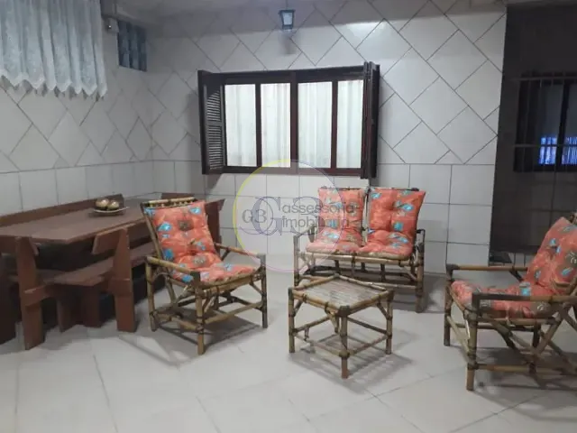 Sobrado 5 quartos e 3 banheiros, à venda, no bairro Jardim América em Capão do Leão