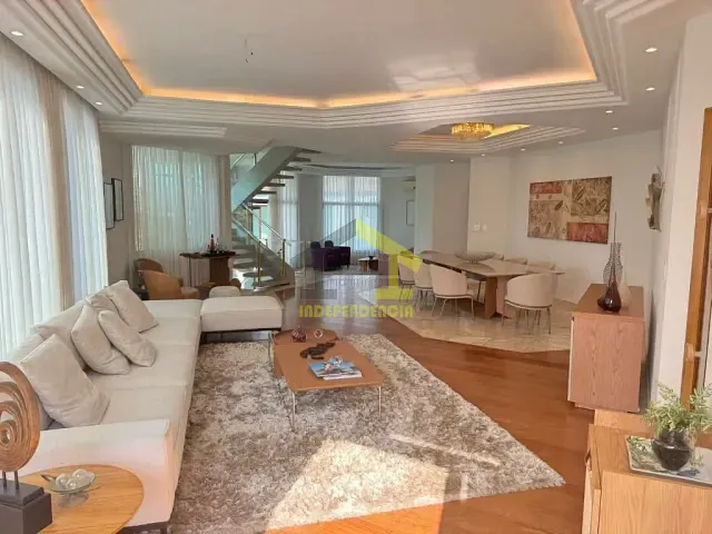 Sobrado com 580m² 4 quartos e 7 banheiros, à venda ou para alugar, no bairro Alphaville em Barueri